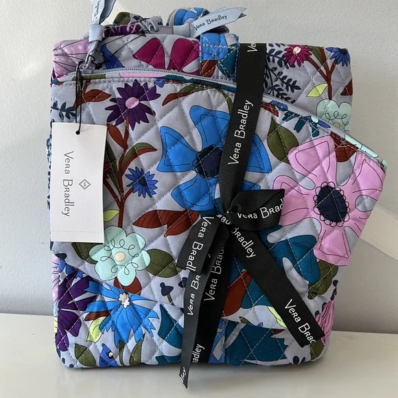 Vera Bradley Travel Duffel Bag and cosmetic set Bundle Bengal Lily - Picture 5 of 8